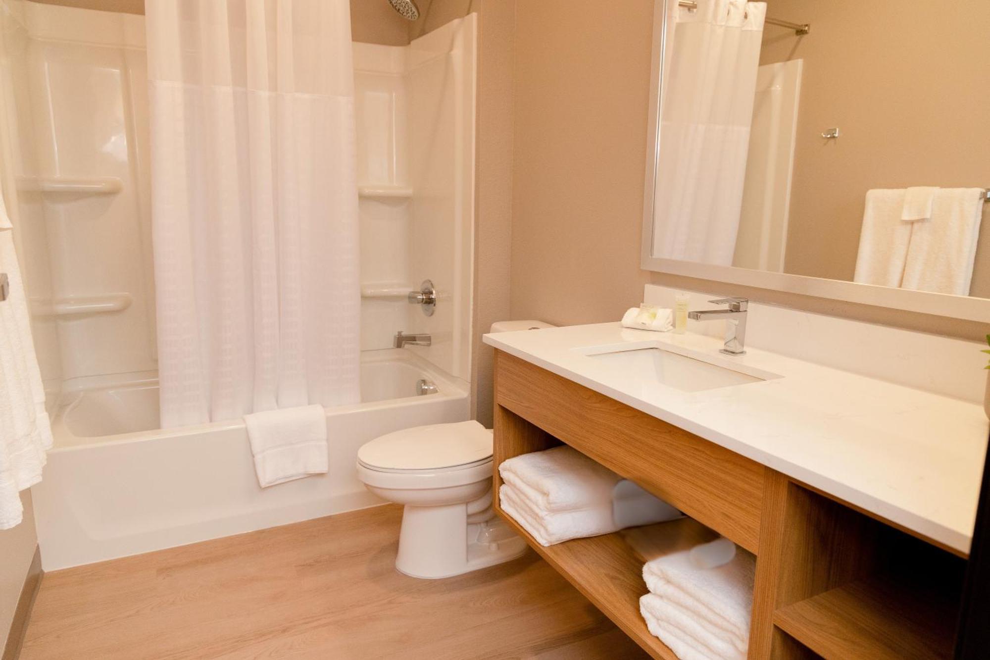 Livaway Suites Tri-Cities-Richland Esterno foto